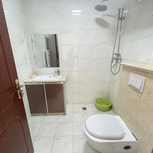 世昌大道南，寨子批发市场