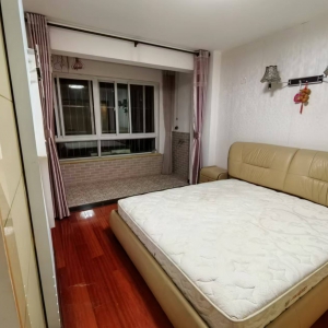 东发现代城亲情园精装3室带家电家具