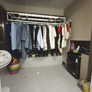 春山华居四期精装3室2卫带储