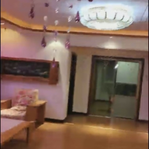 蓝天广场155平精装修