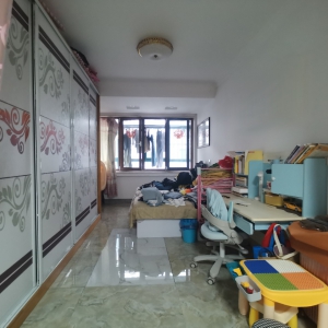 鲸园实验住人二楼精装地暖拎包入住