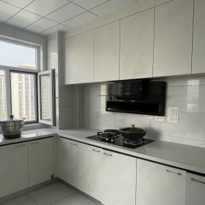 天亿城 精装三室两厅两卫 中层