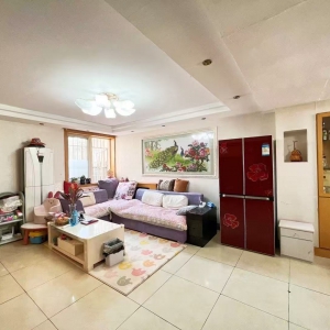 寨北小区 古寨东路半框架 102平三室两厅一卫住人1楼 中等