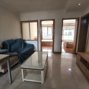 山水园多层2楼带储藏室66平